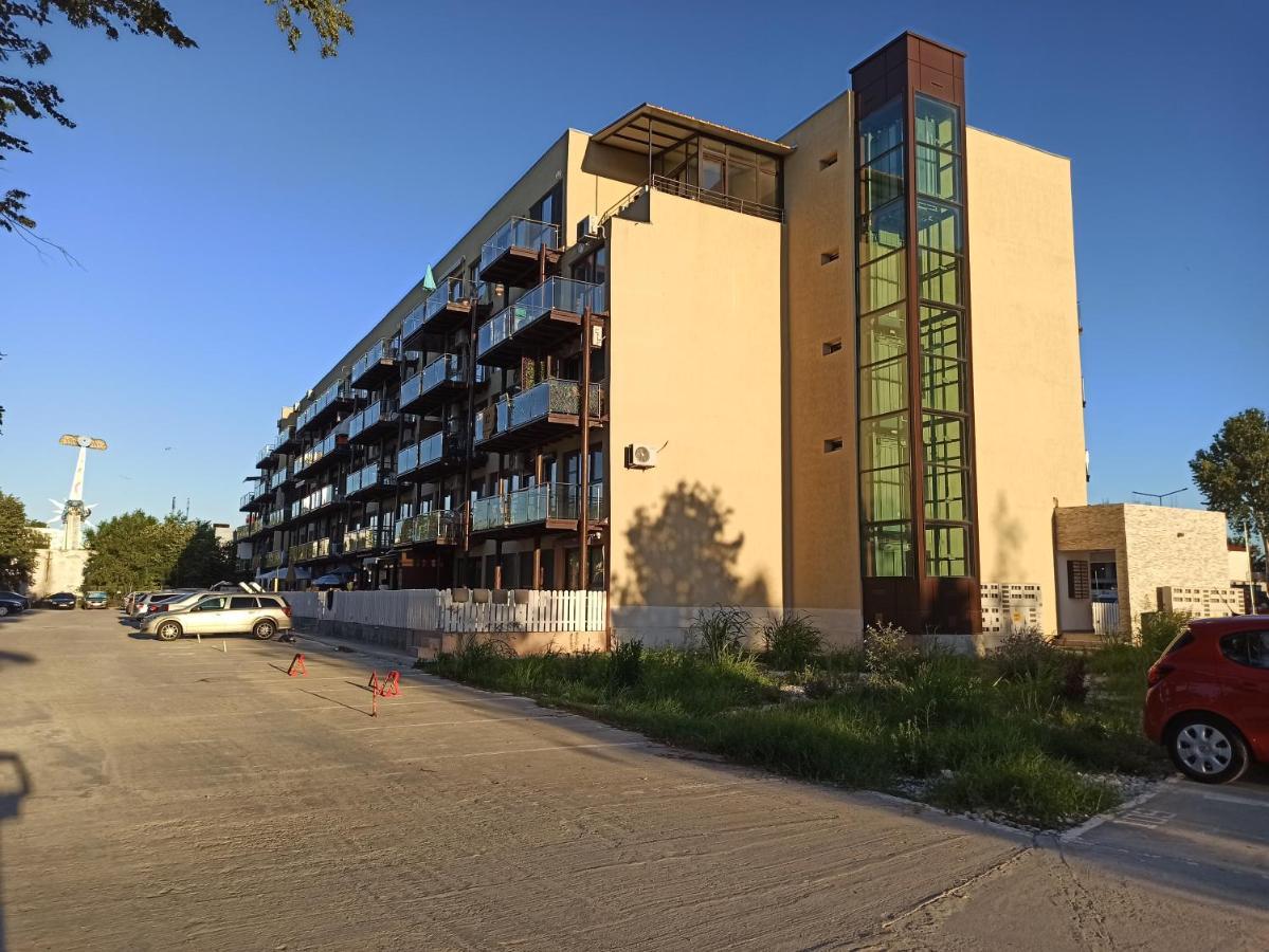 Sunny Days Apartment Saturn Exterior photo